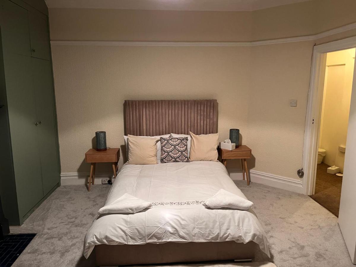 Luxury Cosy Retreat Apt London Exterior photo