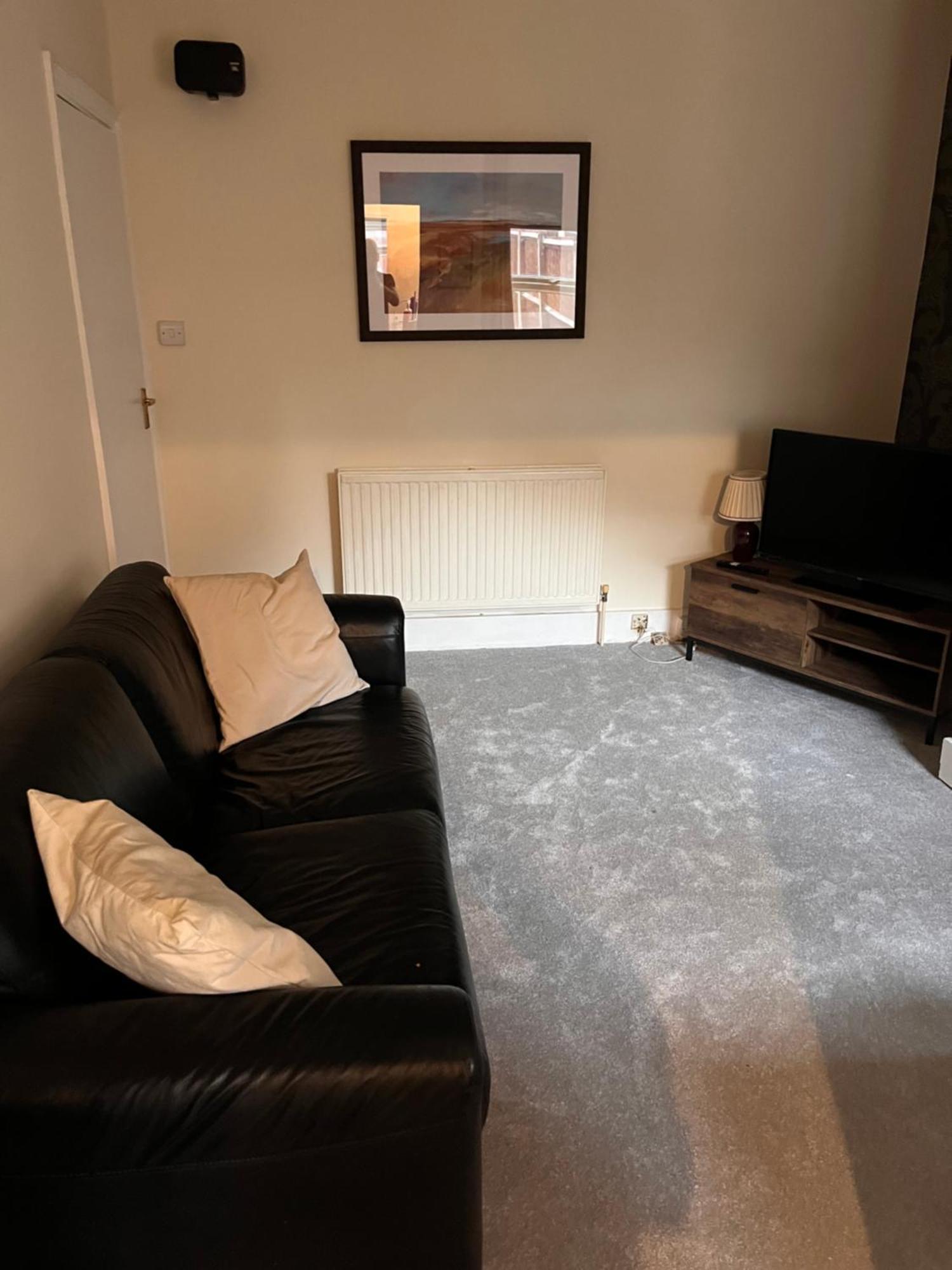 Luxury Cosy Retreat Apt London Exterior photo