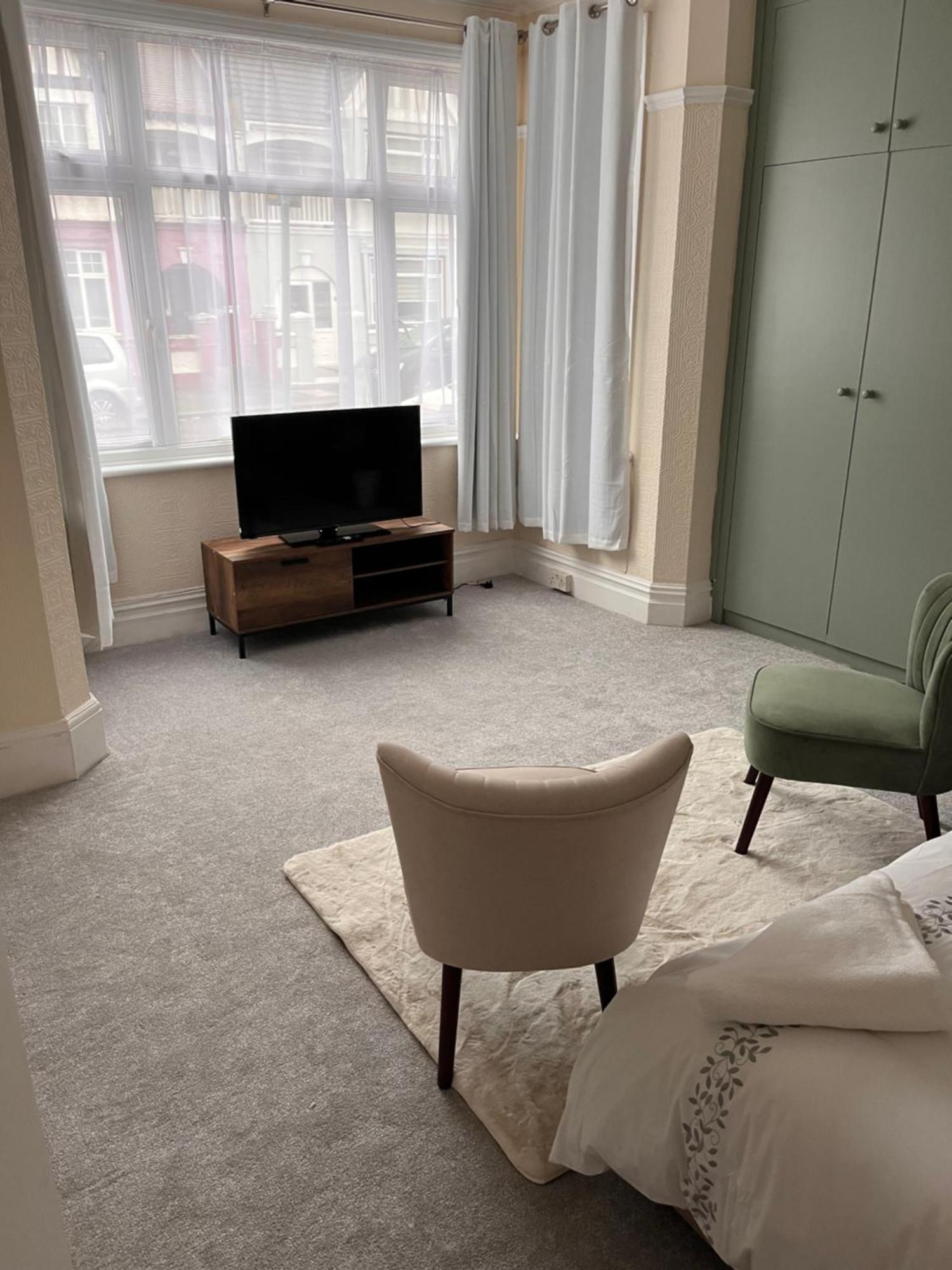 Luxury Cosy Retreat Apt London Exterior photo